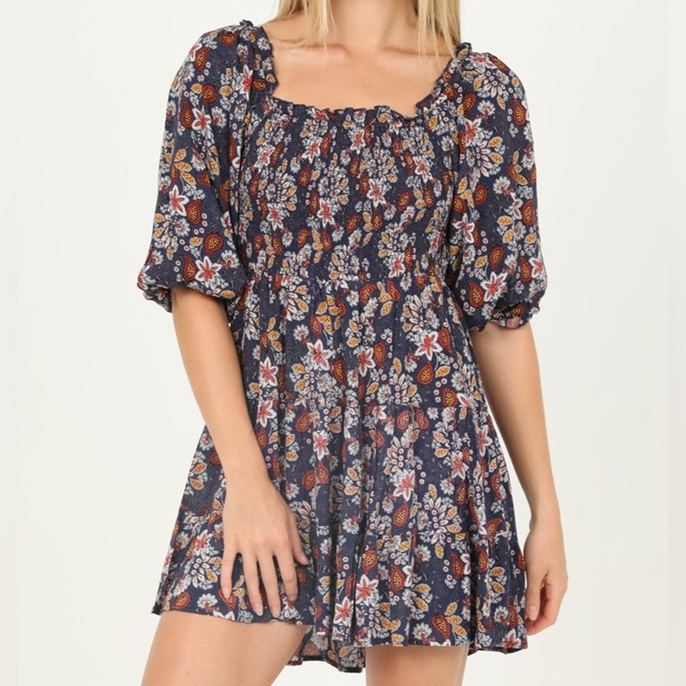 Angie Square Neck Navy Paisley Patterned with Puff Sleeves Size Small